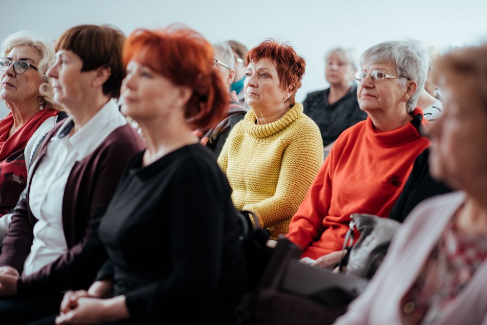 Powiedz to dobrym słowem – warsztaty dla seniorów z Łodzi, które ocieplają relacje i serca