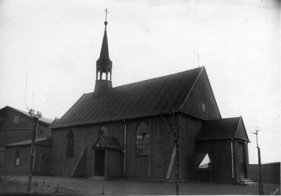 Stary drewniany kościół św. Teresy, lata 1930-1939