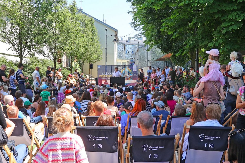 Baśniowa Piotrkowska w Pasażu Róży skradła uwagę dzieci. Tłumy na spektaklu