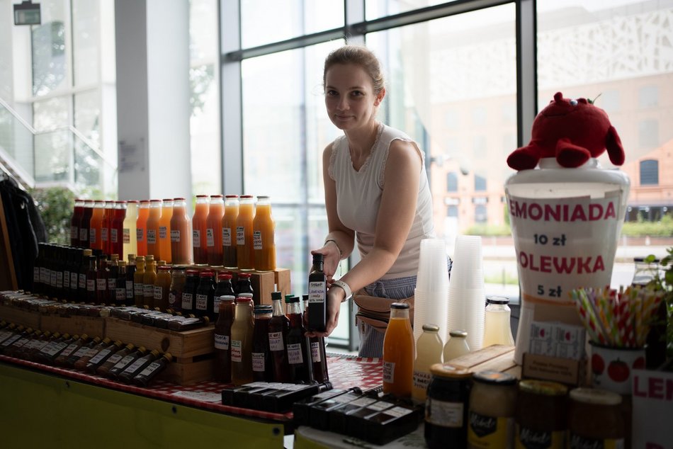 Łódź. Targi Rozmaitości na 602. Urodziny Łodzi. Niezwykła twórczość i różnorodność w hali Expo Łódź