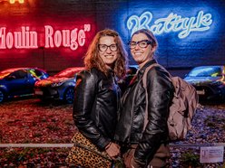 Łódź. Neony kultowych kin w Łodzi odpalone! Łódzka Galeria Neonów wygląda olśniewająco!