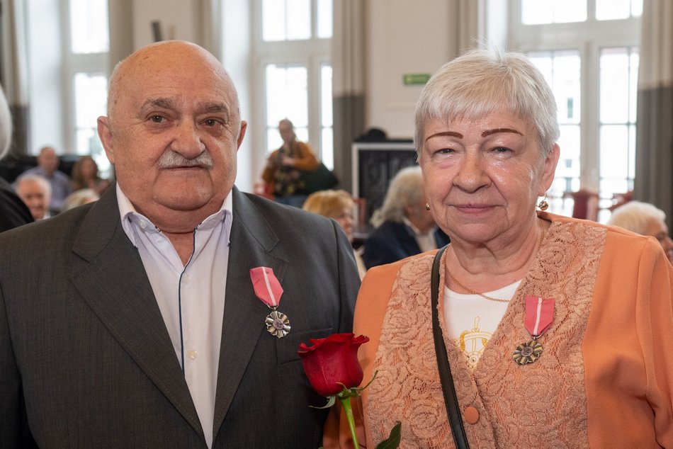 Łódź. Medale za długoletnie pożycie małżeńskie. Ich miłość przetrwała pół wieku!