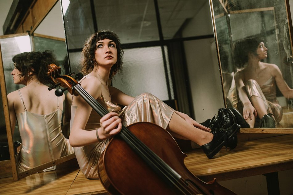 Łódź. Wiolonczelistka z Łodzi robi furorę na świecie! Poznaj artystyczną drogę Heleny Gałek