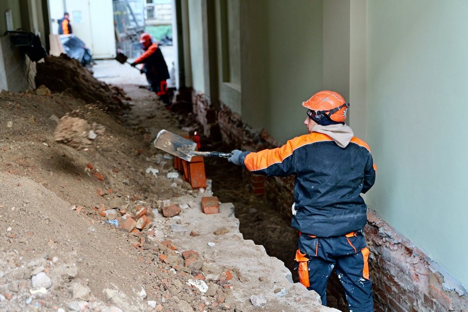 Łódź. Remont IV Liceum Ogólnokształcącego w Łodzi dobiega końca