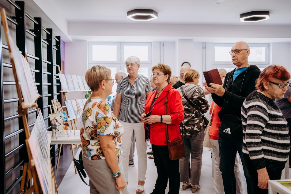 Wernisaż prac łódzkich seniorów w Centrum Zdrowego i Aktywnego Seniora przy ul. Nastrojowej 10