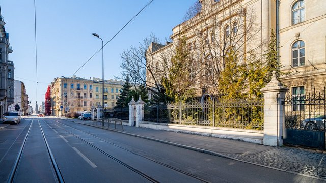 Liceum przy Pomorskiej w Łodzi zgarnęło dofinansowanie. Joga, aerobik i kółka zainteresowań