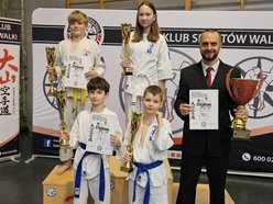 Łódź. Łódź kuźnią wojowników! Triumfy młodych karateków na ogólnopolskim turnieju kumite!