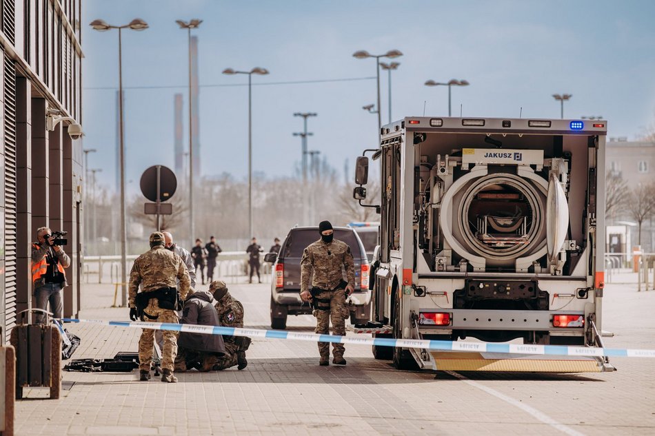 Ćwiczenia służb specjalnych na stadionie im. Władysława Króla w Łodzi