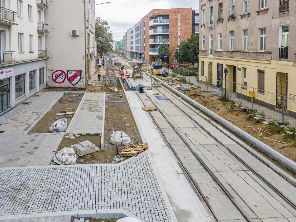 Montaż torowiska na ul. Legionów