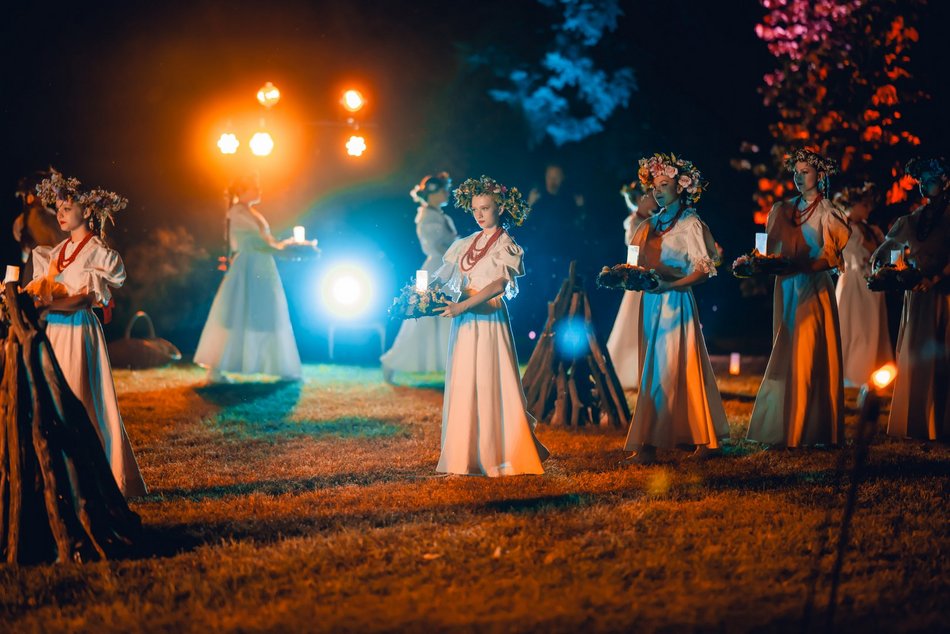 Łódź. Noc Świętojańska w Ogrodzie Botanicznym w Łodzi. Pełno magii, tańca i niezwykłych rytuałów