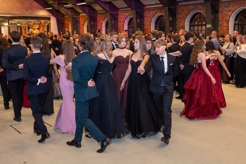 Łódź. Studniówka I LO w Łodzi