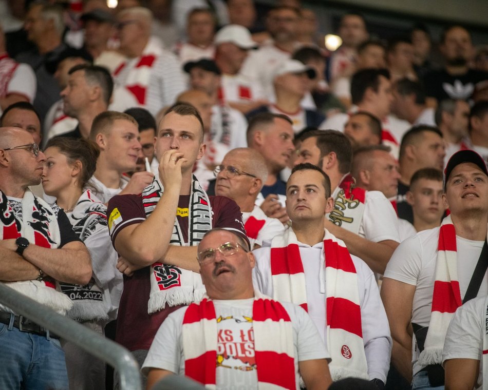 Mecz ŁKS Łódź – Korona Kielce. Kibice na trybunach stadionu przy al. Unii