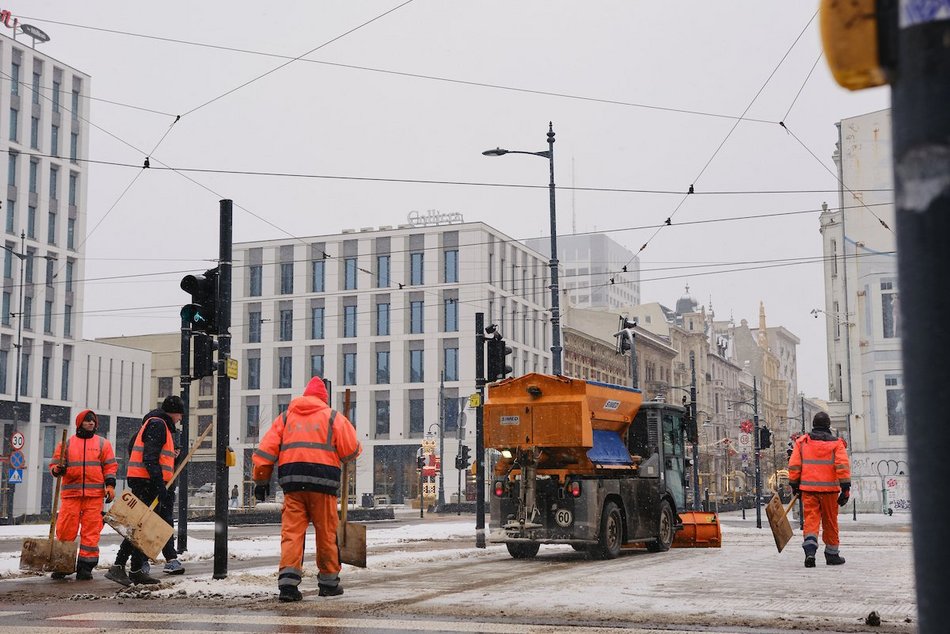 Łódź. Akcja „Zima" na ulicach Łodzi. Służby pracują w trybie ciągłym