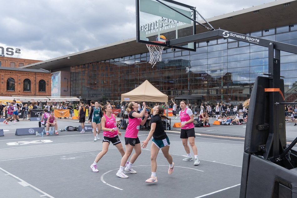 Łódź. Jubileuszowa edycja Basketmanii w Manufakturze