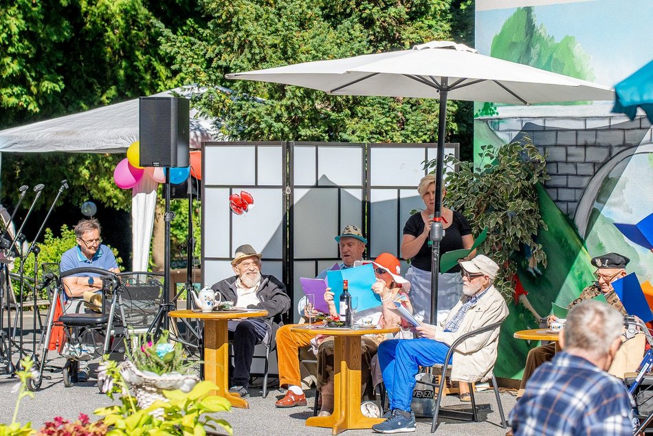 Otwarcie cukierni seniorów