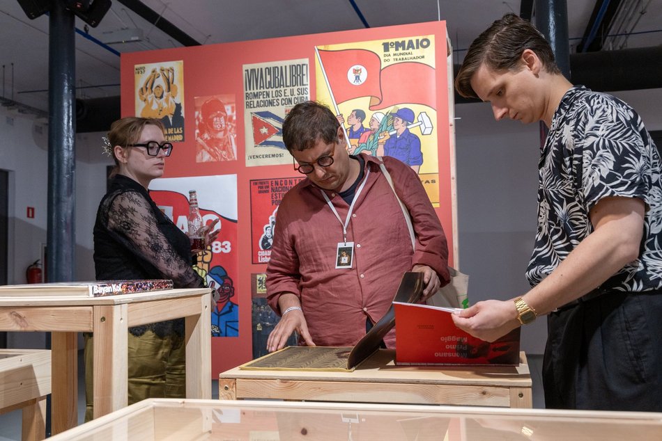 Łódź. Fotofestiwal 2025 w Łodzi rozpoczęty. Tłumy na inauguracji