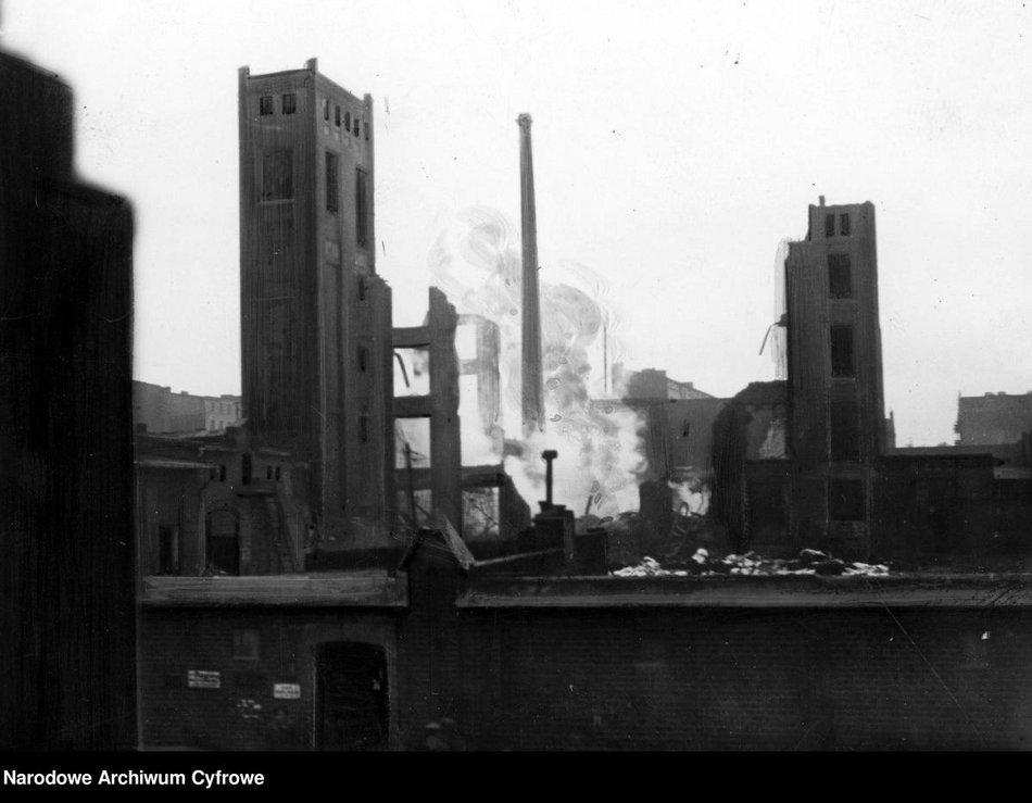 Pożary w przedwojennej Łodzi. Zobacz, jak dawniej wyglądały akcje gaśnicze.