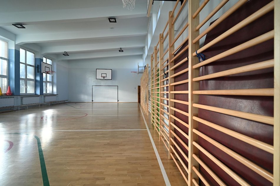 Sala gimnastyczna jak nowa! Uczniowie Szkoły Podstawowej nr 172 to szczęściarze!
