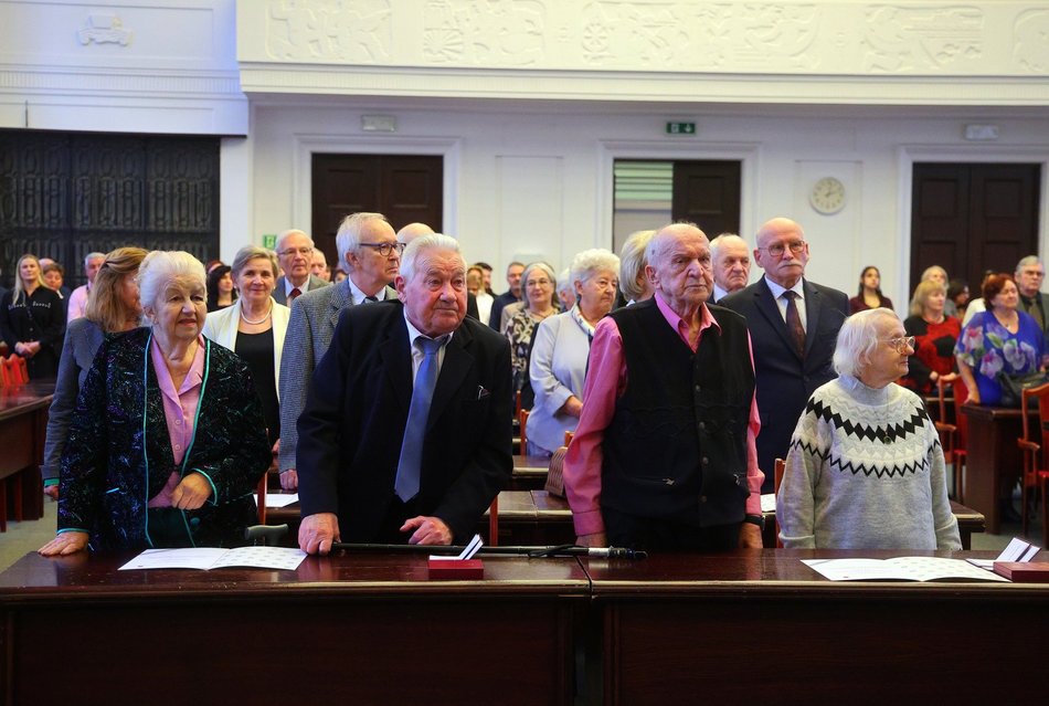 Łódź. Medale za długoletnie pożycie małżeńskie. Rekordziści są razem od 66 lat!