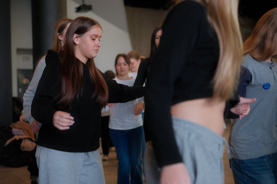 Łódź. Licealiści z Łodzi zatańczyli Belgijkę! Wielkie świętowanie Międzynarodowego Dnia Licealisty