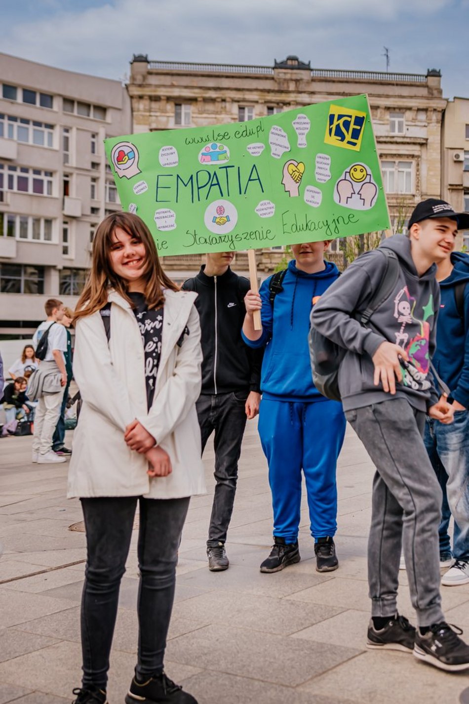 Łódź. Marsz Przeciwko Przemocy i Hejtowi przeszedł Piotrkowską. Uczniowie w ważnej sprawie!
