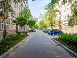 Na Mielczarskiego jest pięknie! Nie tylko woonerf, zmieniły się też kamienice