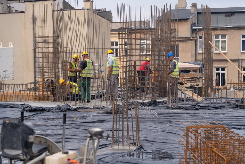 Łódź. Budowa parkingów wielopoziomowych w Łodzi. Wszystkie prace zgodnie z harmonogramem