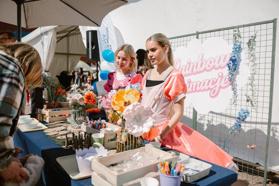 Łódź Miejski Dzień Zdrowia w Manufakturze. Nauka pierwszej pomocy, gry, zabawy, eksperci i więcej