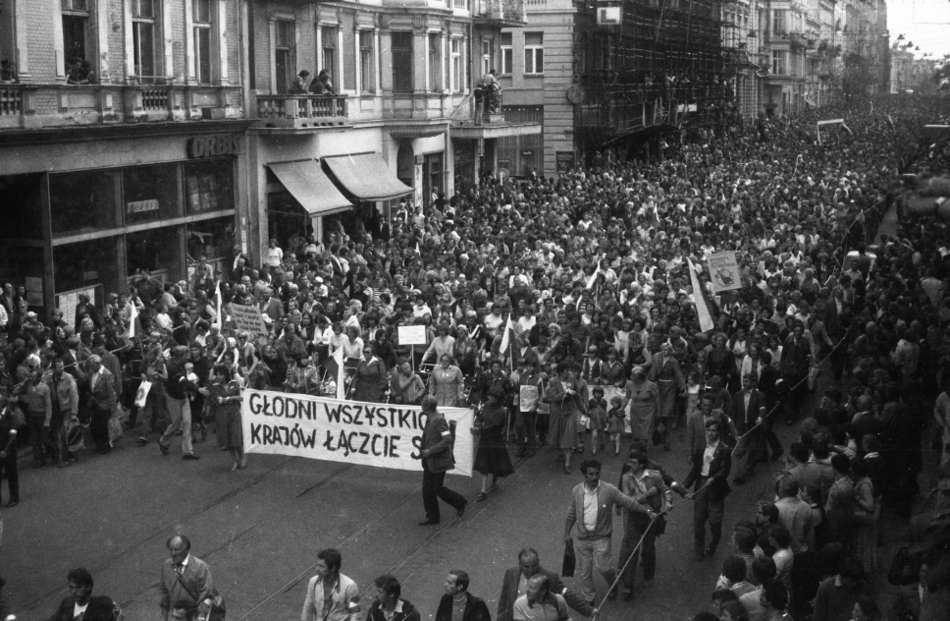 Łódź. Rocznica Marszu Głodowego Kobiet w Łodzi. Janina Kończak była głosem tysięcy demonstrantek