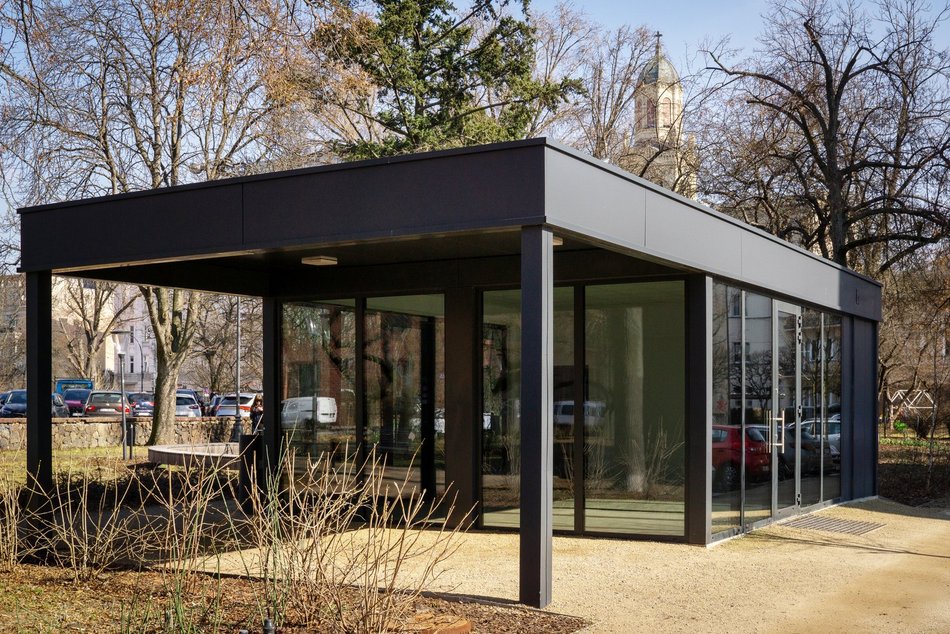 Łódź. Plac Komuny Paryskiej w Łodzi otwiera się na najemców. Stwórz tam własny biznes!