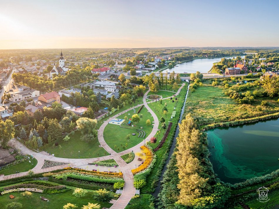 Łódź. 2. Stryków – 10577,37 (zamożność per capita)