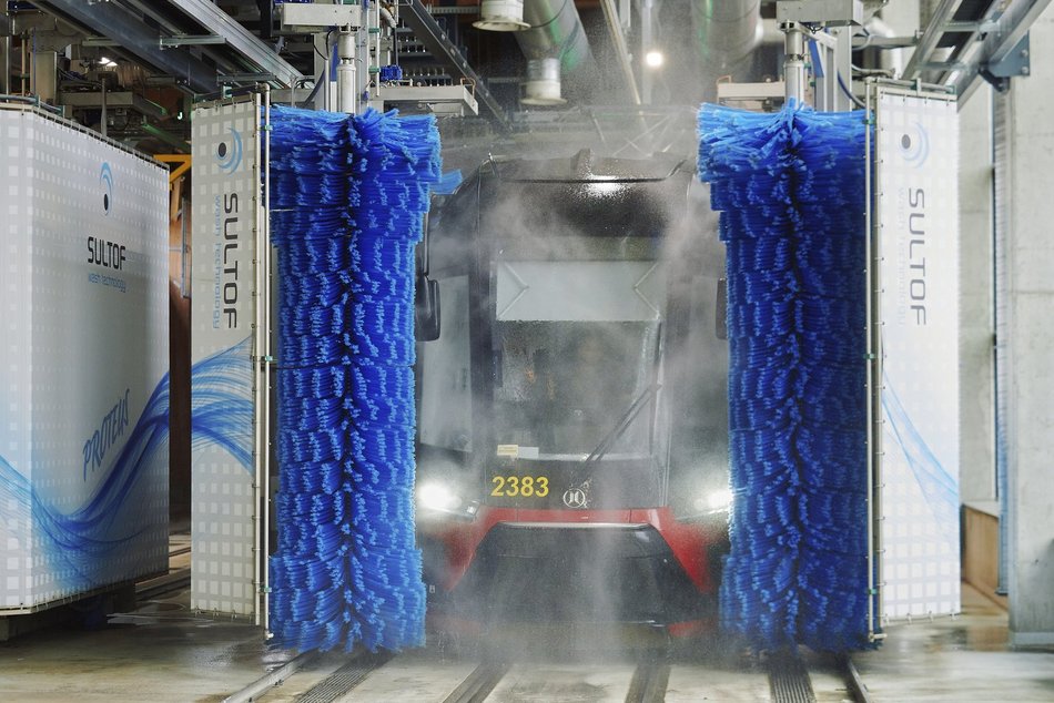 Łódź. Tramwaje i autobusy MPK Łódź do kąpieli. Na co dzień, nie tylko od święta!