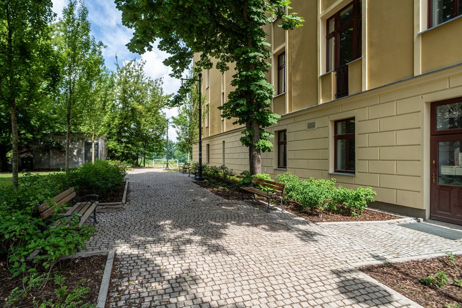 Woonerf i pasaże przy Mielczarskiego pełne zieleni