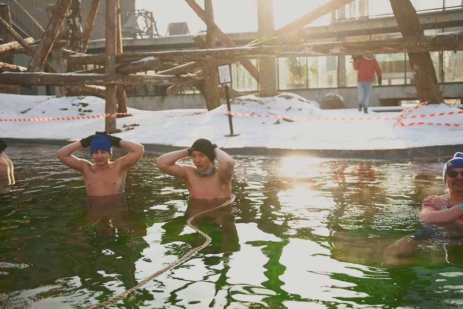 Łódź. Miłośnicy zimnych kąpieli w Orientarium Zoo Łódź
