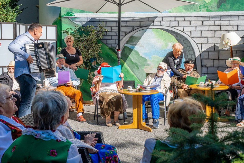 Otwarcie cukierni seniorów