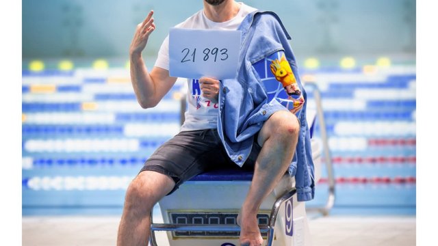 Pływa, aby czynić dobro w Łodzi. Jak Adam Jerzykowski przekuł pasję w pomaganie?