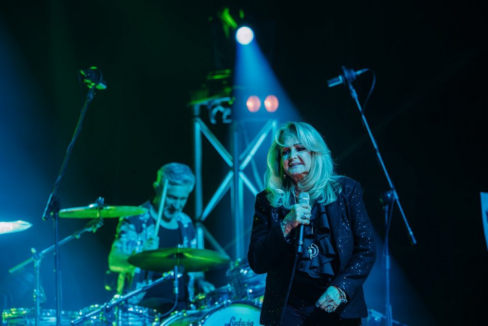 Łódź. Bonnie Tyler dała czadu w Sport Arenie w Łodzi! Nie byłeś? Zobacz!