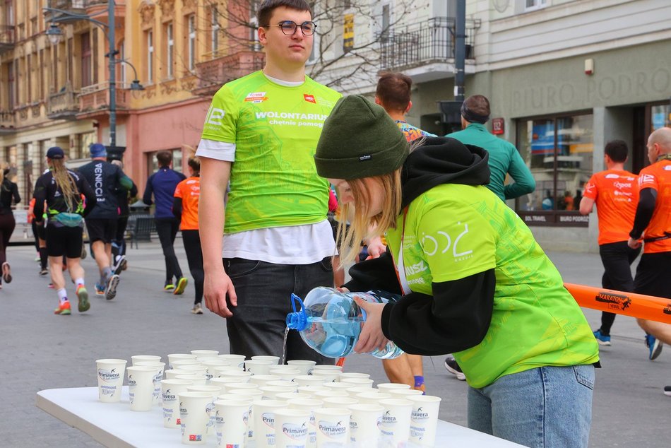 Łódź. DOZ Maraton Łódź 2026. Brałeś udział w biegu na 10 km? Znajdź się na zdjęciach!
