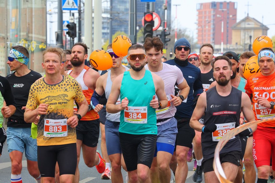 Łódź. DOZ Maraton Łódź 2026. Brałeś udział w biegu? Odszukaj się w galerii i zapisz na pamiątkę!