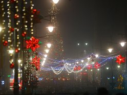 Iluminacje świąteczne w Łodzi. Zobacz najpiękniejsze ozdoby na Piotrkowskiej i placu Wolności
