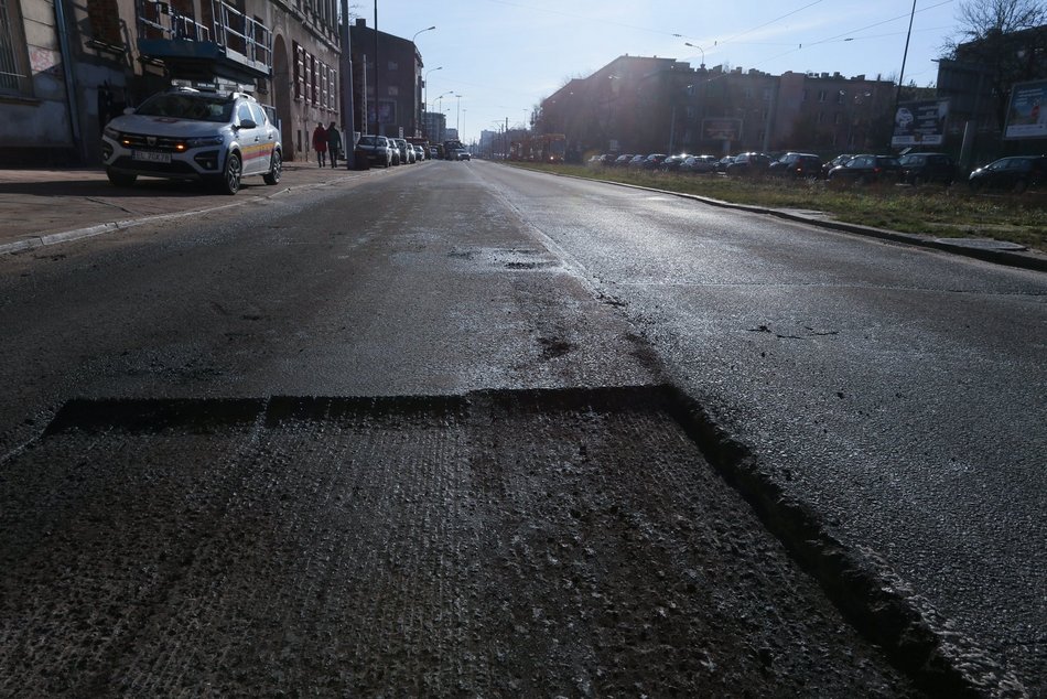 Remont cząstkowy nawierzchni na ul. Żeromskiego