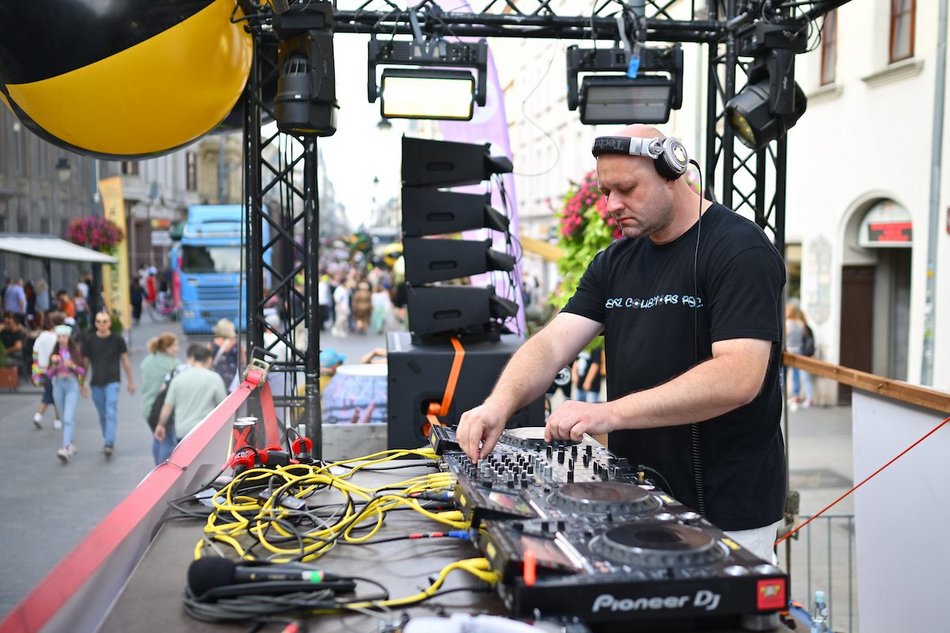 Łódź. Parada Wolności 2025 w Łodzi. Największy klub muzyczny pod gołym niebem