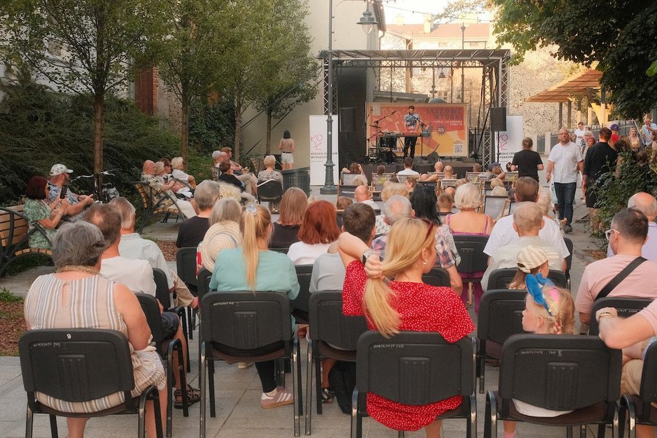 Łódź. Sobotnie Brzmienia na Piotrkowskiej. Radek Bolewski oczarował publiczność