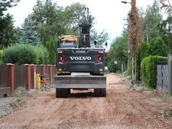 Łódź. Remont Bałtyckiej w Łodzi rozpoczęty. Betonowe płyty zastąpią drogę gruntową