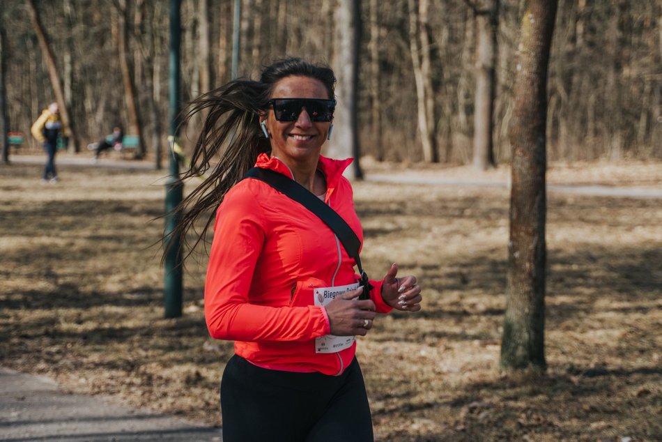 Łódź. Biegowy Dzień Kobiet 2026 w Parku na Zdrowiu w Łodzi. Odszukaj się na zdjęciach!