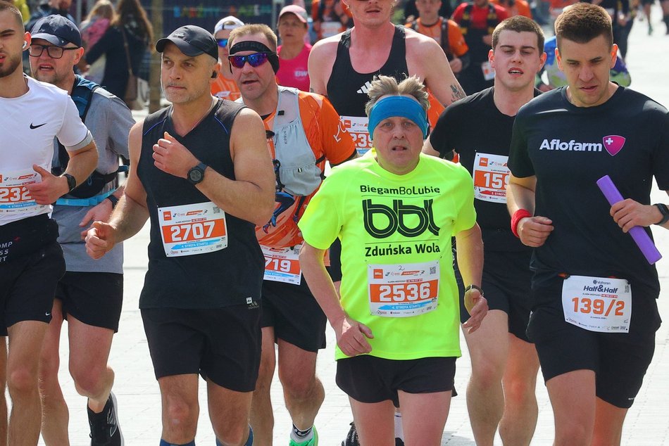 Łódź. DOZ Maraton Łódź 2026. Brałeś udział w biegu? Odszukaj się w galerii i zapisz na pamiątkę!