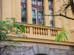 Łódź. Kolejna kamienica przy Mielczarskiego w Łodzi odzyskuje blask! Widać pierwsze efekty remontu