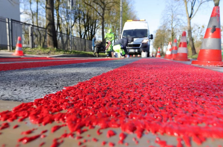 Łódź. Wielkie malowanie pasów na ulicach w Łodzi. Będzie bezpieczniej!