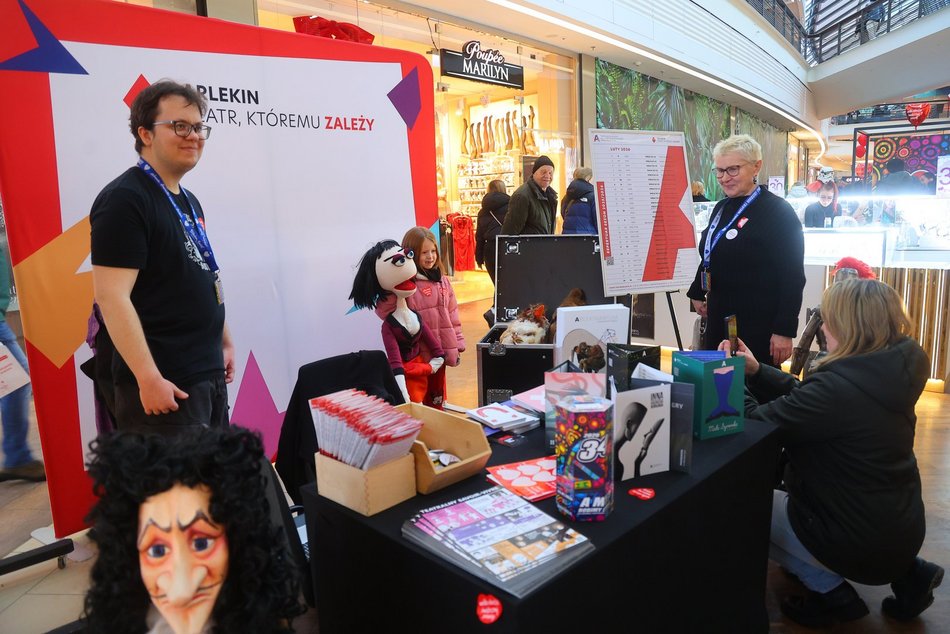 Łódź. Moc atrakcji w Manufakturze na WOŚP 2026 w Łodzi! Wikingowie, strażacy, pokazy i więcej