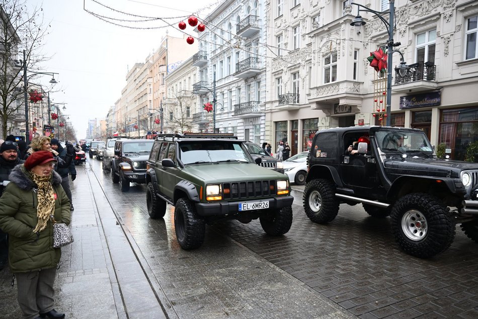 Łódź. WOŚP 2026 w Łodzi. Motoszarża po raz pierwszy opanowała Piotrkowską! [ZDJĘCIA]